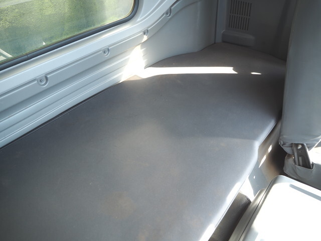 いすゞフォワード平ボディ増トン（6t・8t）[写真37]