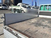 日野デュトロアルミブロック小型（2t・3t）[写真11]