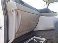 UDトラックスクオンアルミブロック大型（10t）[写真24]