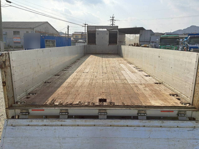 UDトラックスクオンアルミブロック大型（10t）[写真31]