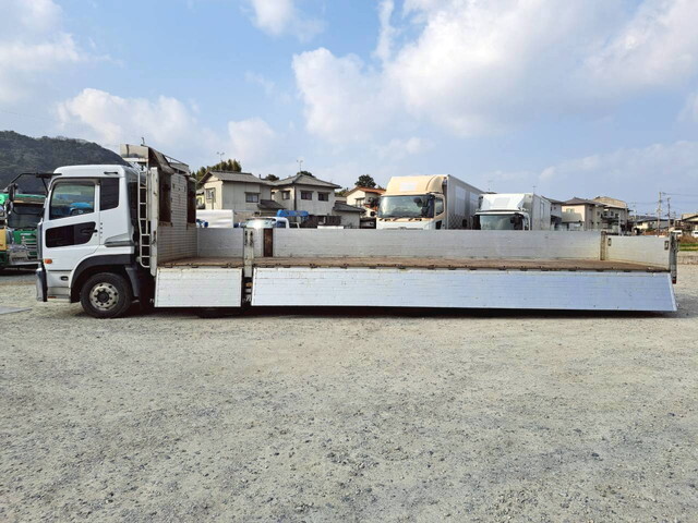 UDトラックスクオンアルミブロック大型（10t）[写真07]