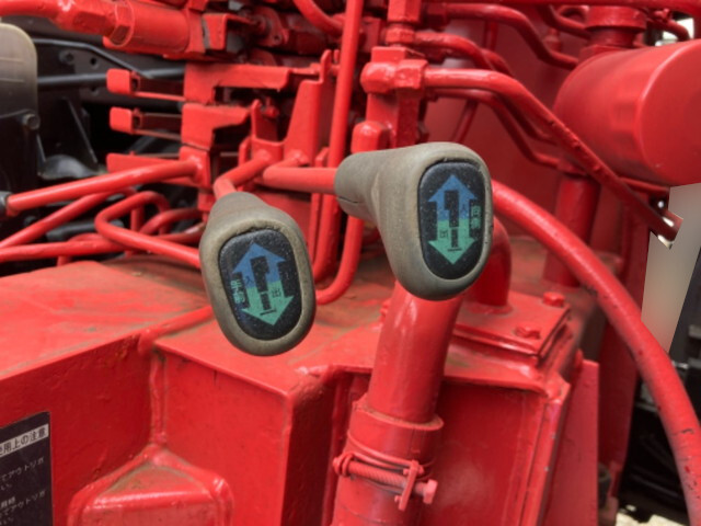 三菱ふそうファイターセルフクレーン4段増トン（6t・8t）[写真12]