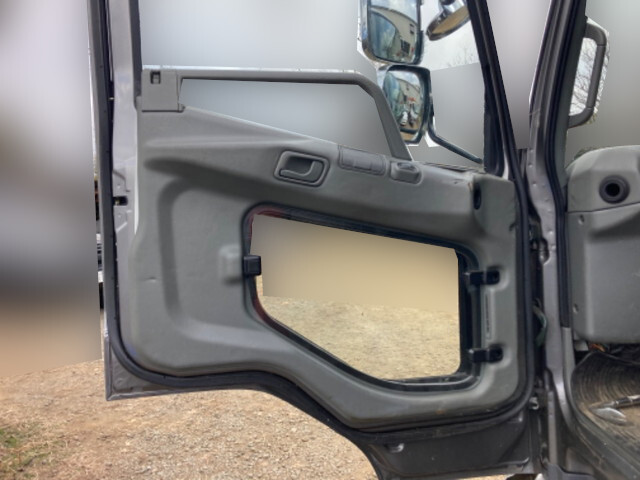 三菱ふそうファイターセルフクレーン4段増トン（6t・8t）[写真29]