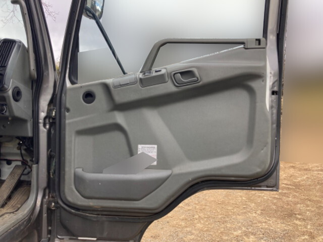 三菱ふそうファイターセルフクレーン4段増トン（6t・8t）[写真30]