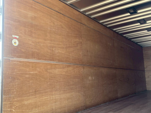 日野レンジャーアルミバン中型（4t）[写真16]