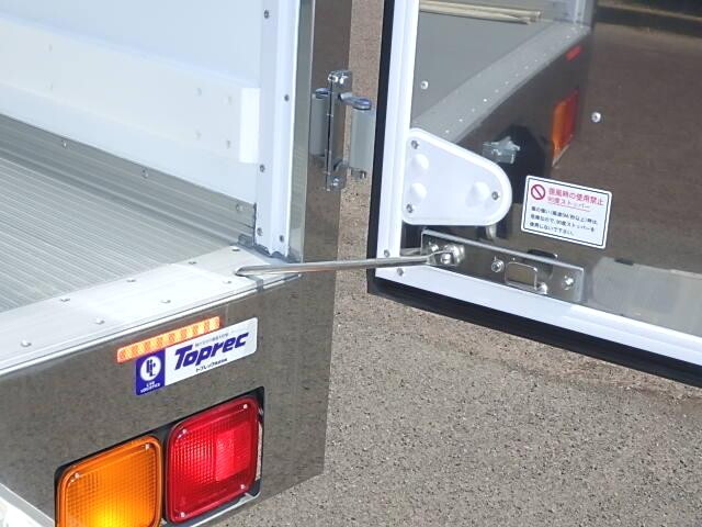 三菱ふそうファイター冷凍車（冷蔵車）中型（4t）[写真11]