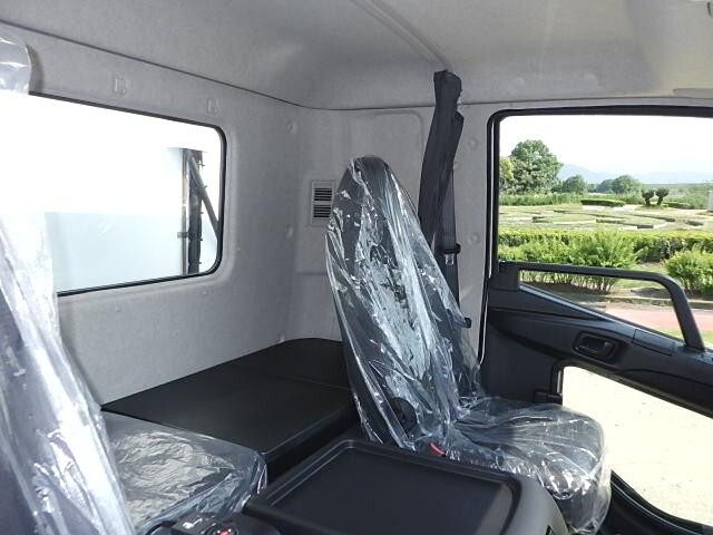 三菱ふそうファイター冷凍車（冷蔵車）中型（4t）[写真23]