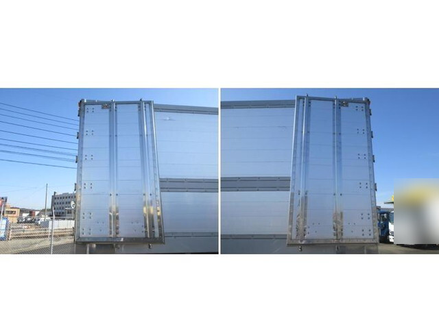 いすゞギガチップ運搬車大型（10t）[写真13]