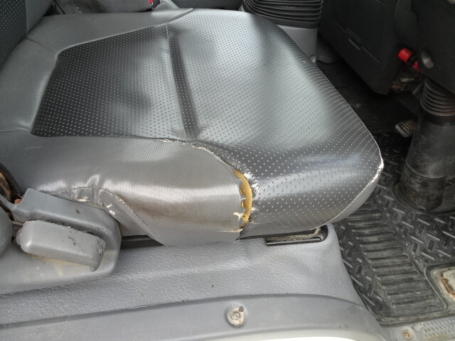 いすゞエルフダンプ小型（2t・3t）[写真18]