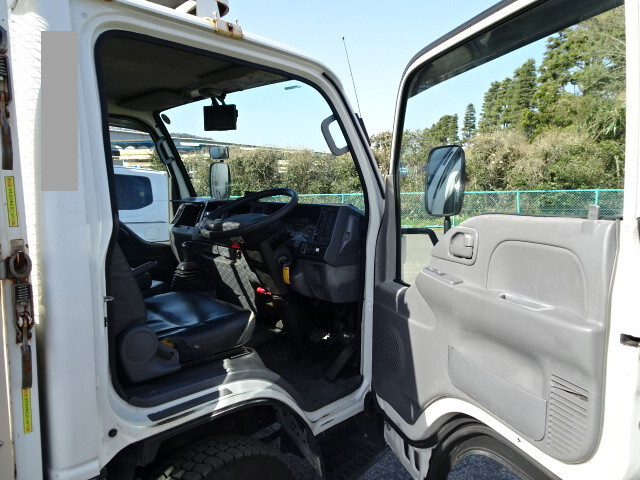 いすゞエルフアルミブロック小型（2t・3t）[写真17]