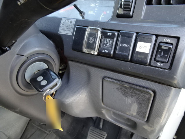 いすゞエルフアルミブロック小型（2t・3t）[写真18]