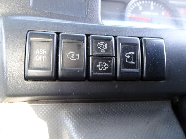 いすゞエルフアルミブロック小型（2t・3t）[写真21]