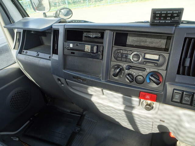 いすゞエルフアルミブロック小型（2t・3t）[写真23]