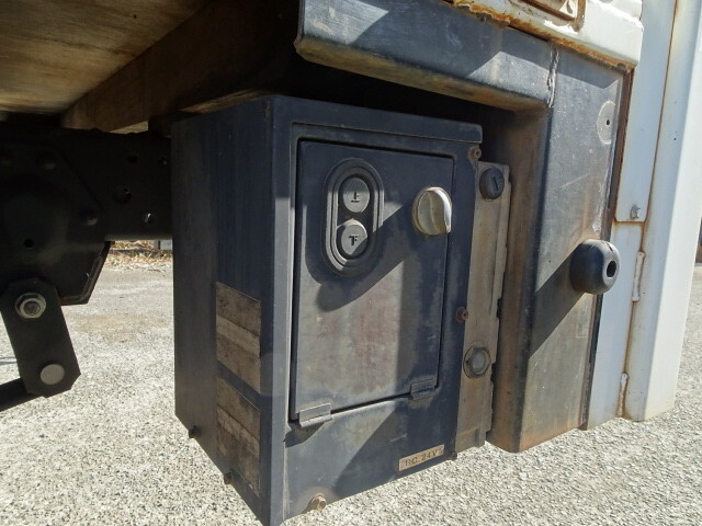 いすゞエルフアルミブロック小型（2t・3t）[写真32]