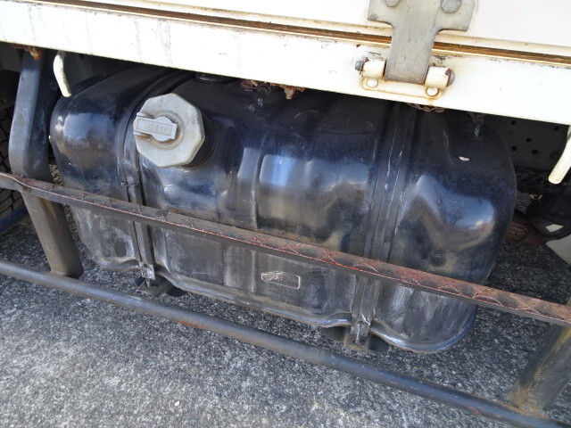 いすゞエルフアルミブロック小型（2t・3t）[写真33]