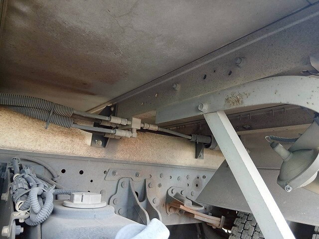 三菱ふそうファイターアルミウイング中型（4t）[写真13]