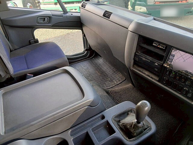 三菱ふそうファイターアルミウイング中型（4t）[写真23]