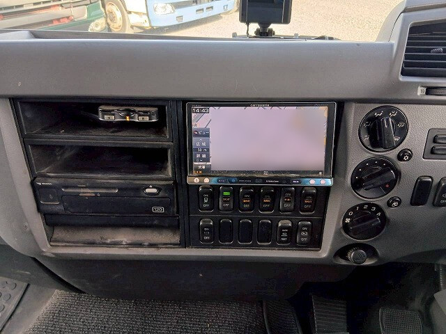 三菱ふそうファイターアルミウイング中型（4t）[写真27]