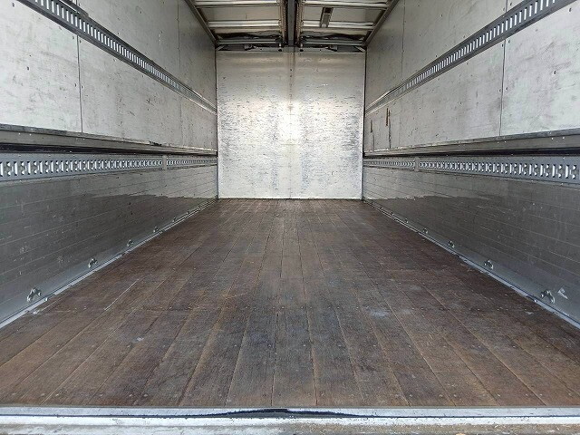 三菱ふそうファイターアルミウイング中型（4t）[写真37]