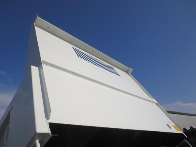 三菱ふそうキャンターダンプ小型（2t・3t）[写真10]