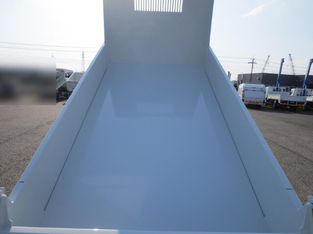 三菱ふそうキャンターダンプ小型（2t・3t）[写真09]