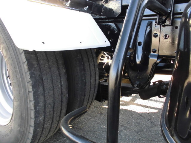 いすゞエルフコンテナ専用車小型（2t・3t）[写真11]