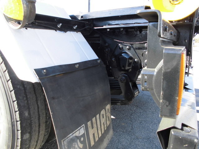 いすゞエルフコンテナ専用車小型（2t・3t）[写真17]