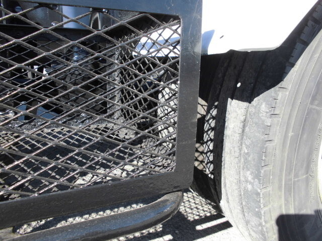 いすゞエルフコンテナ専用車小型（2t・3t）[写真18]