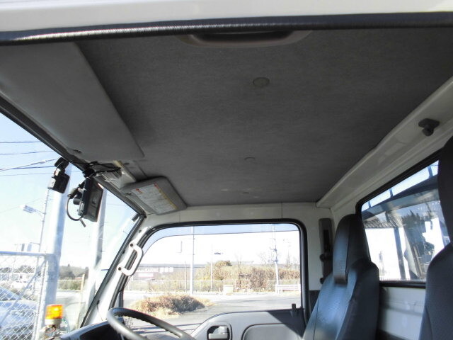 いすゞエルフコンテナ専用車小型（2t・3t）[写真31]