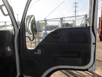 いすゞエルフコンテナ専用車小型（2t・3t）[写真33]