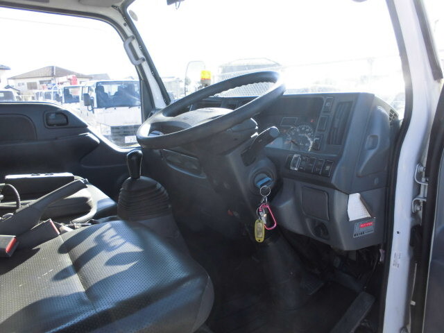 いすゞエルフコンテナ専用車小型（2t・3t）[写真33]