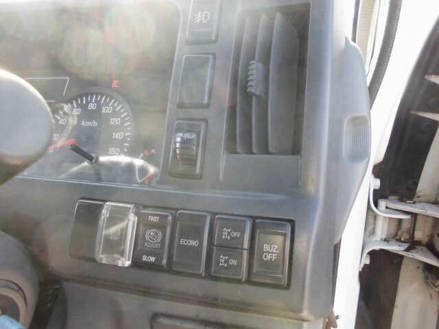 いすゞエルフコンテナ専用車小型（2t・3t）[写真35]