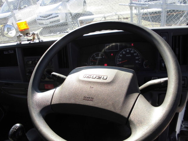 いすゞエルフコンテナ専用車小型（2t・3t）[写真36]