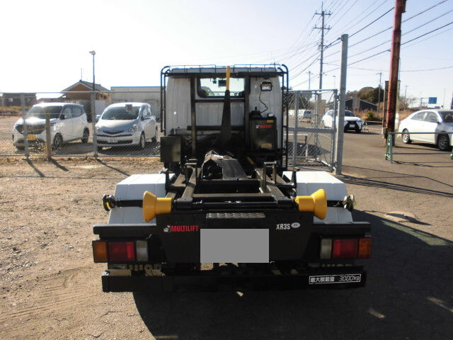 いすゞエルフコンテナ専用車小型（2t・3t）[写真07]