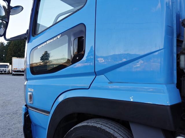 三菱ふそうスーパーグレートトレーラーヘッド（トラクターヘッド）大型（10t）[写真11]