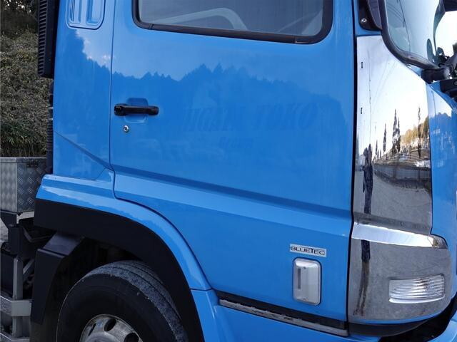 三菱ふそうスーパーグレートトレーラーヘッド（トラクターヘッド）大型（10t）[写真05]