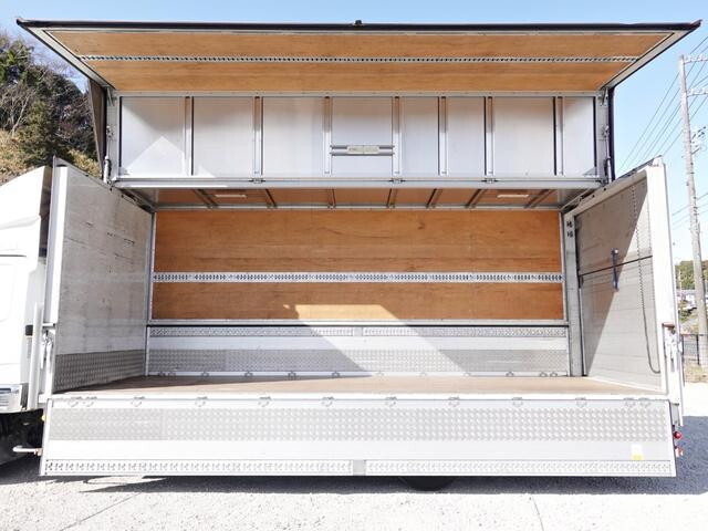 三菱ふそうファイターアルミウイング中型（4t）[写真12]