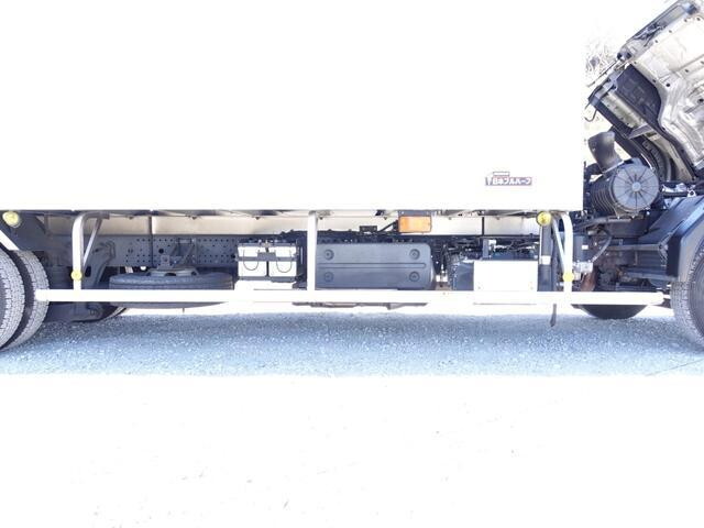 いすゞフォワード冷凍車（冷蔵車）中型（4t）[写真16]