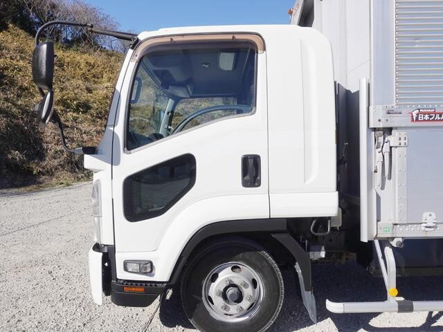 いすゞフォワードアルミウイング中型（4t）[写真07]