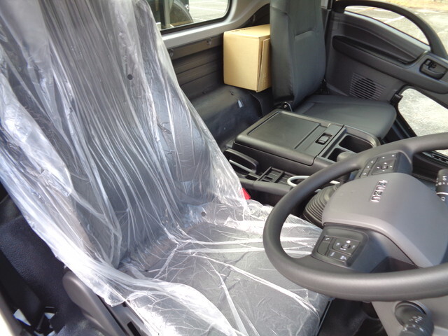 いすゞフォワードコンテナ専用車中型（4t）[写真29]