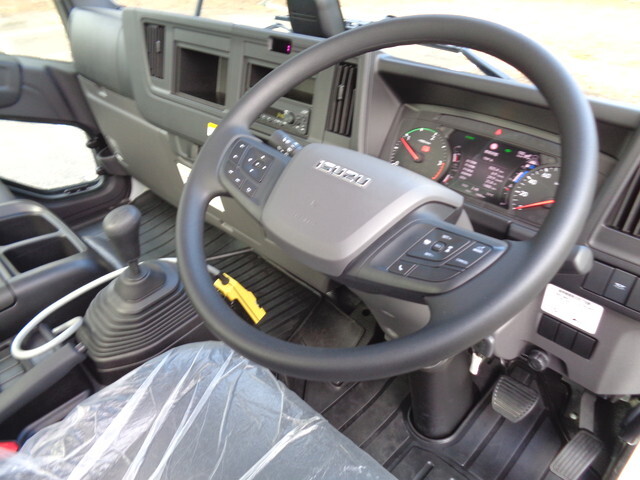 いすゞフォワードコンテナ専用車中型（4t）[写真31]