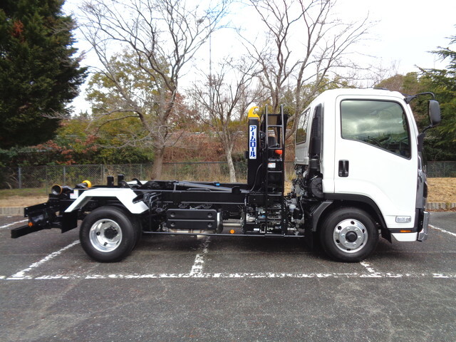 いすゞフォワードコンテナ専用車中型（4t）[写真04]