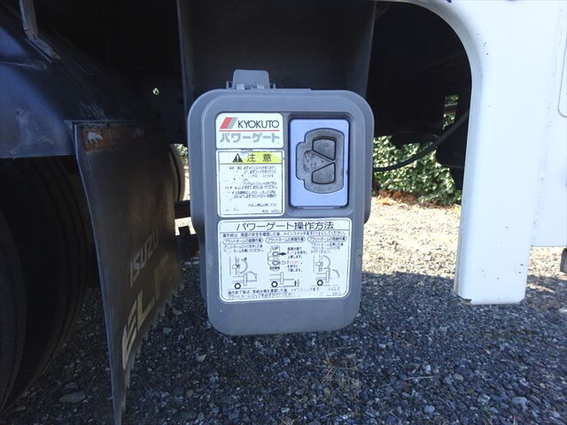 いすゞエルフダブルキャブ（Wキャブ）小型（2t・3t）[写真18]