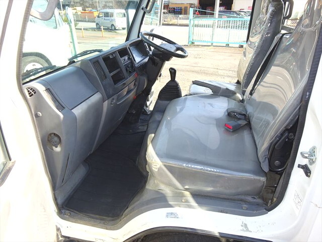 いすゞエルフダブルキャブ（Wキャブ）小型（2t・3t）[写真27]