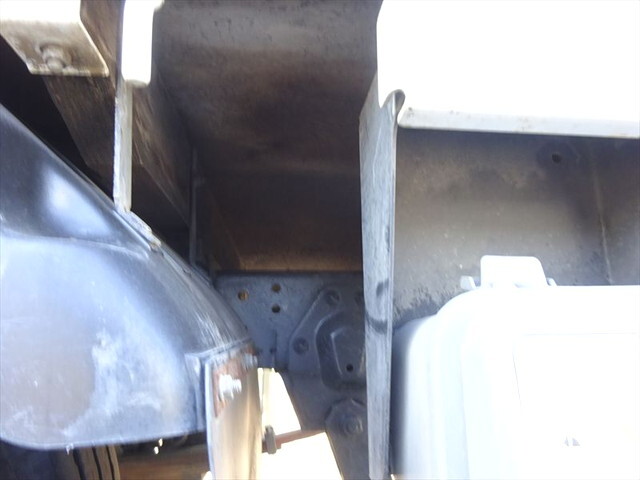 いすゞエルフダブルキャブ（Wキャブ）小型（2t・3t）[写真05]