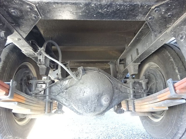 いすゞエルフダブルキャブ（Wキャブ）小型（2t・3t）[写真08]