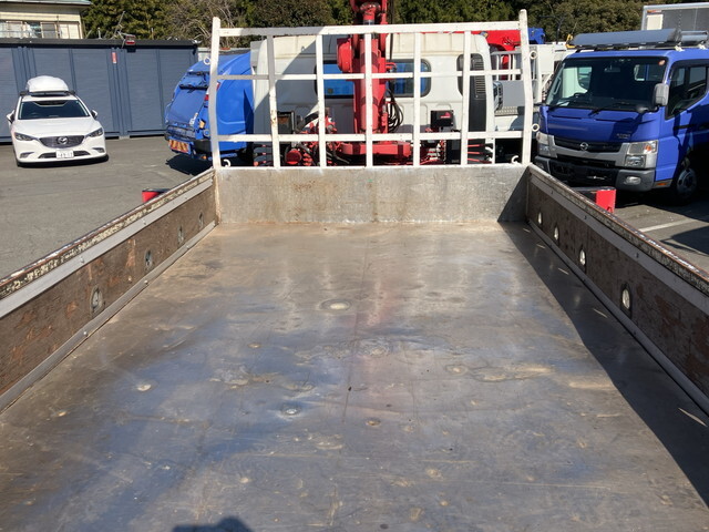 三菱ふそうキャンタークレーン6段小型（2t・3t）[写真13]