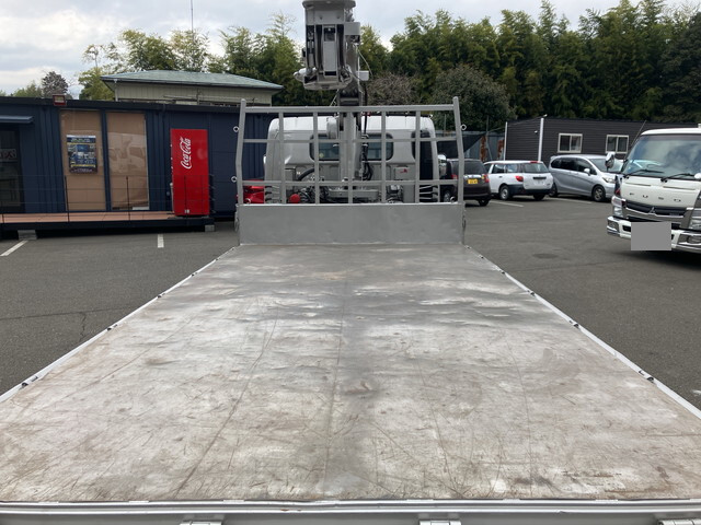 三菱ふそうキャンタークレーン6段小型（2t・3t）[写真15]