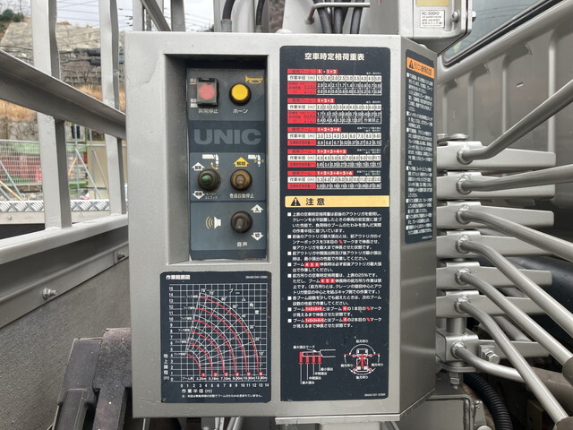 三菱ふそうキャンタークレーン6段小型（2t・3t）[写真16]