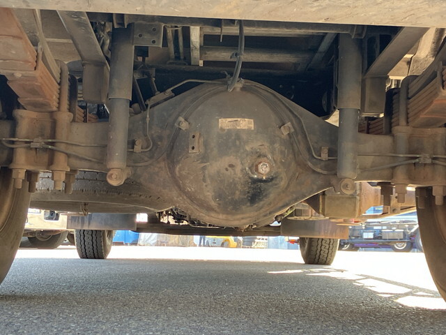 三菱ふそうキャンタークレーン6段小型（2t・3t）[写真28]